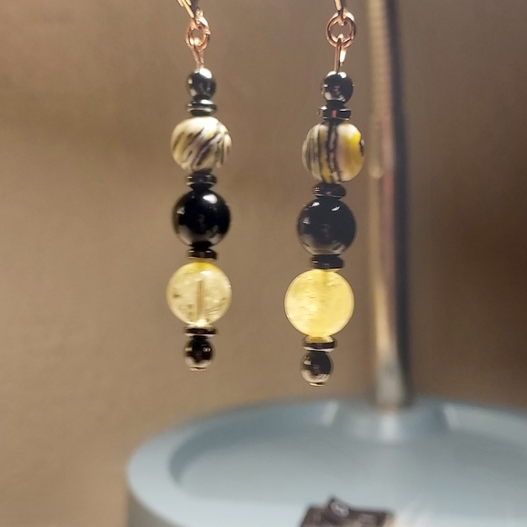 Handmade crystal earrings - Picture 3 of 4
